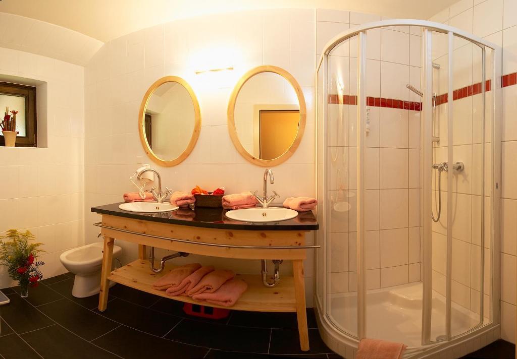 Ortners Mauerwirt - Leistbarer Luxus Apartment Bad Kleinkirchheim Exterior foto