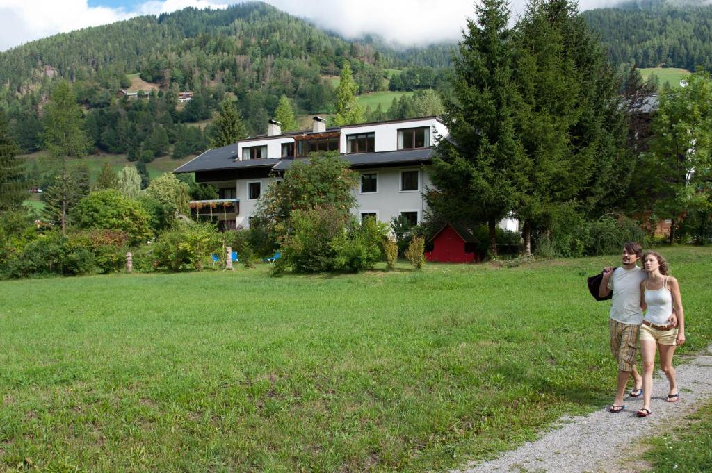 Ortners Mauerwirt - Leistbarer Luxus Apartment Bad Kleinkirchheim Exterior foto